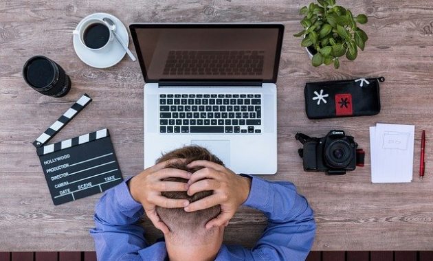 Capeknya Menjadi Penulis Profesional yang Perlu Kamu Tahu Akibatnya
