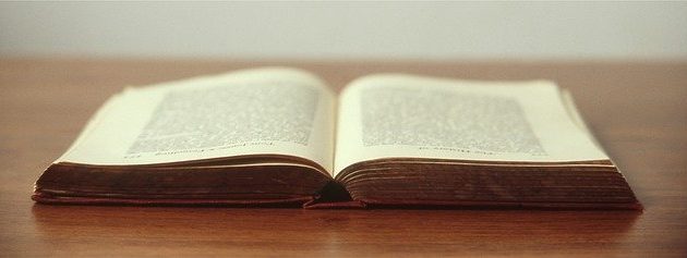 Penulis Buku Tere Liye dan Mengenal Kumpulan Karyanya