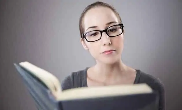 Cara Memilih Buku Yang Tepat Bagi Kamu yang Gemar Membaca