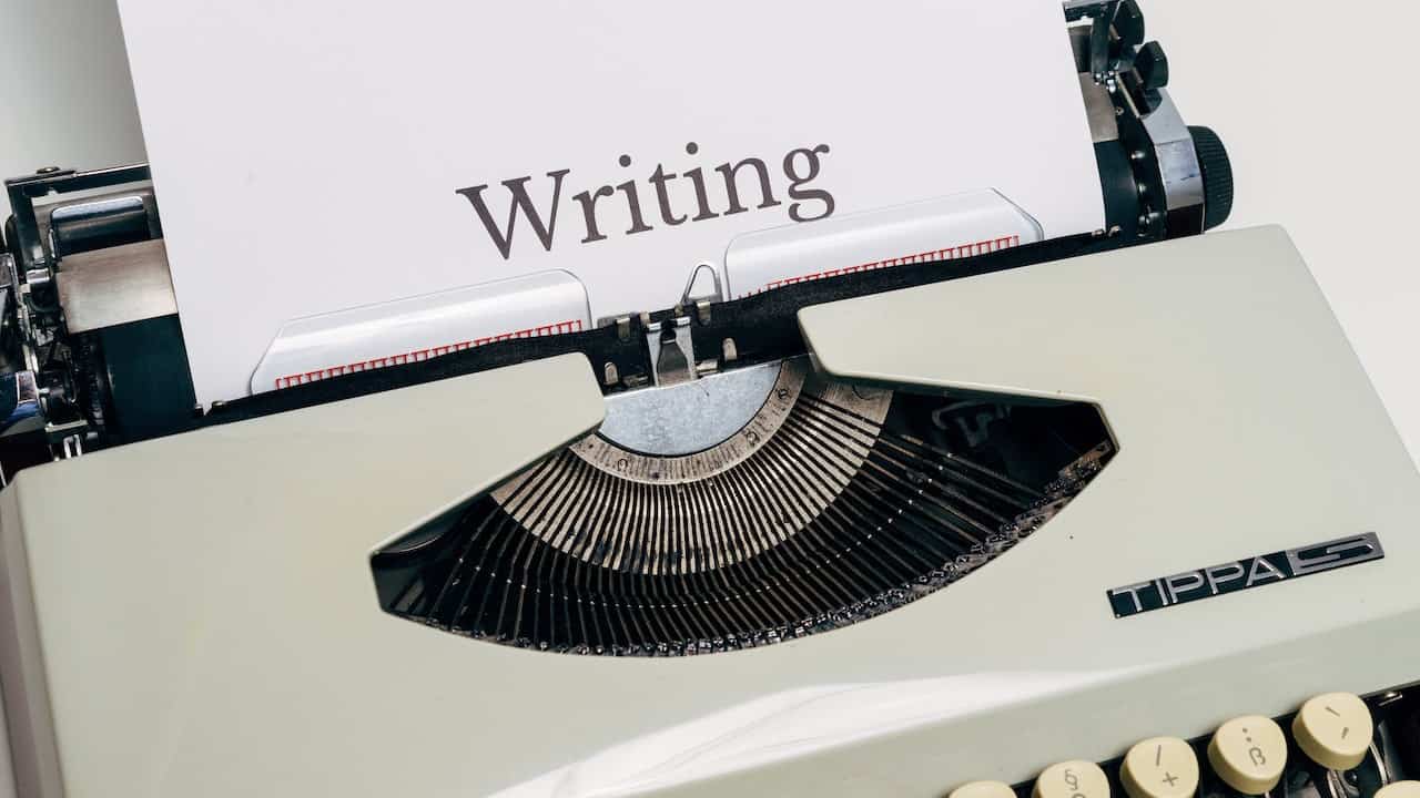 Cari Ide Menulis Murah