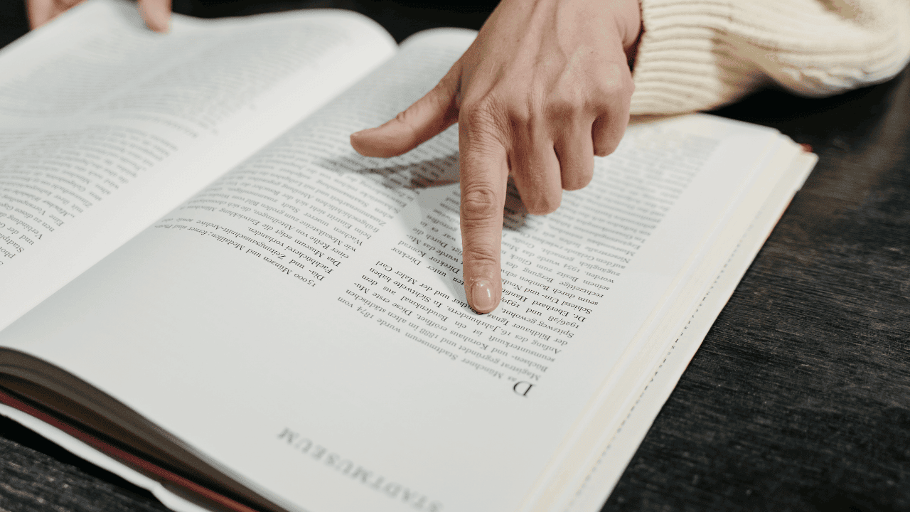 Panduan Lengkap Penulisan Catatan Kaki yang Benar