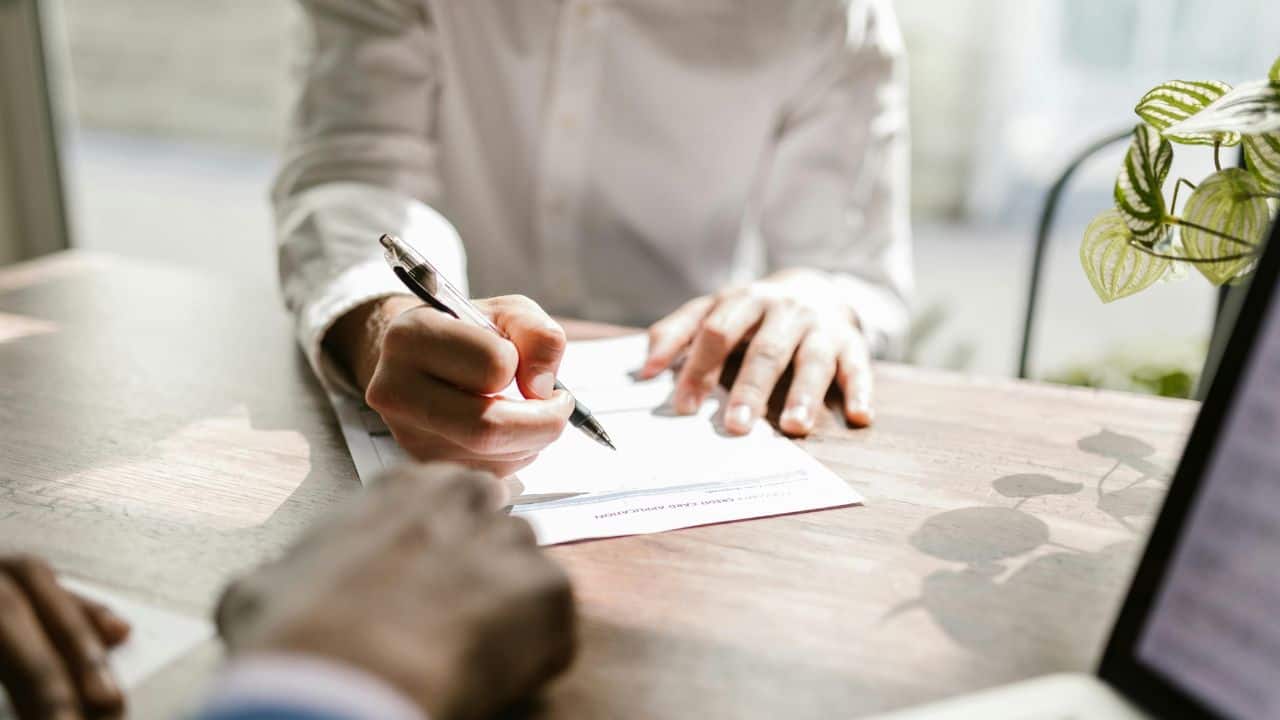 Syarat Pengajuan Hak Cipta (HKI) yang Harus Penulis Lengkapi