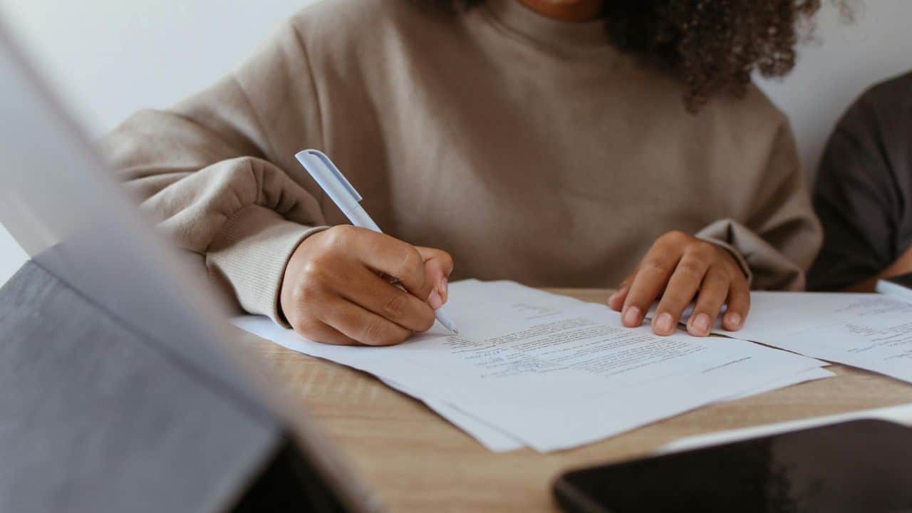 Tips Proofreading Naskah Buku agar Karya Layak untuk Terbit