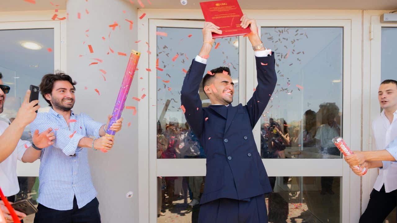 Pengertian Sempro, Istilah Semprotulation dan Penggunaan Istilah Tersebut