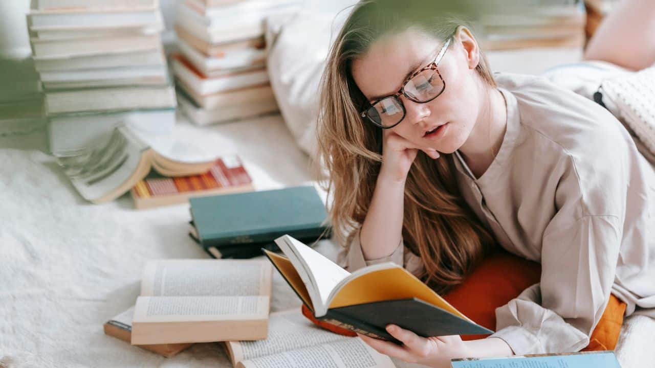 5 Unsur dalam Alur Cerita Novel atau Cerpen