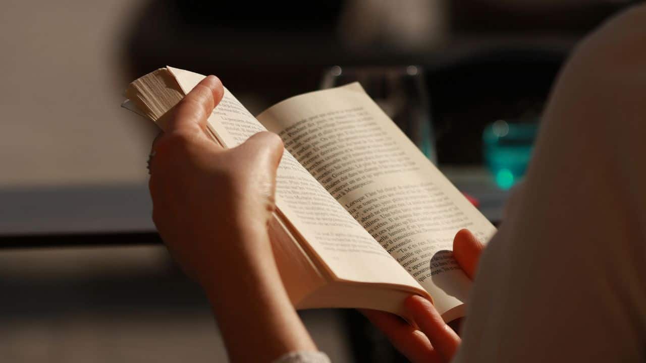 6 Jenis Alur Cerita Novel atau Cerpen yang Perlu Diketahui