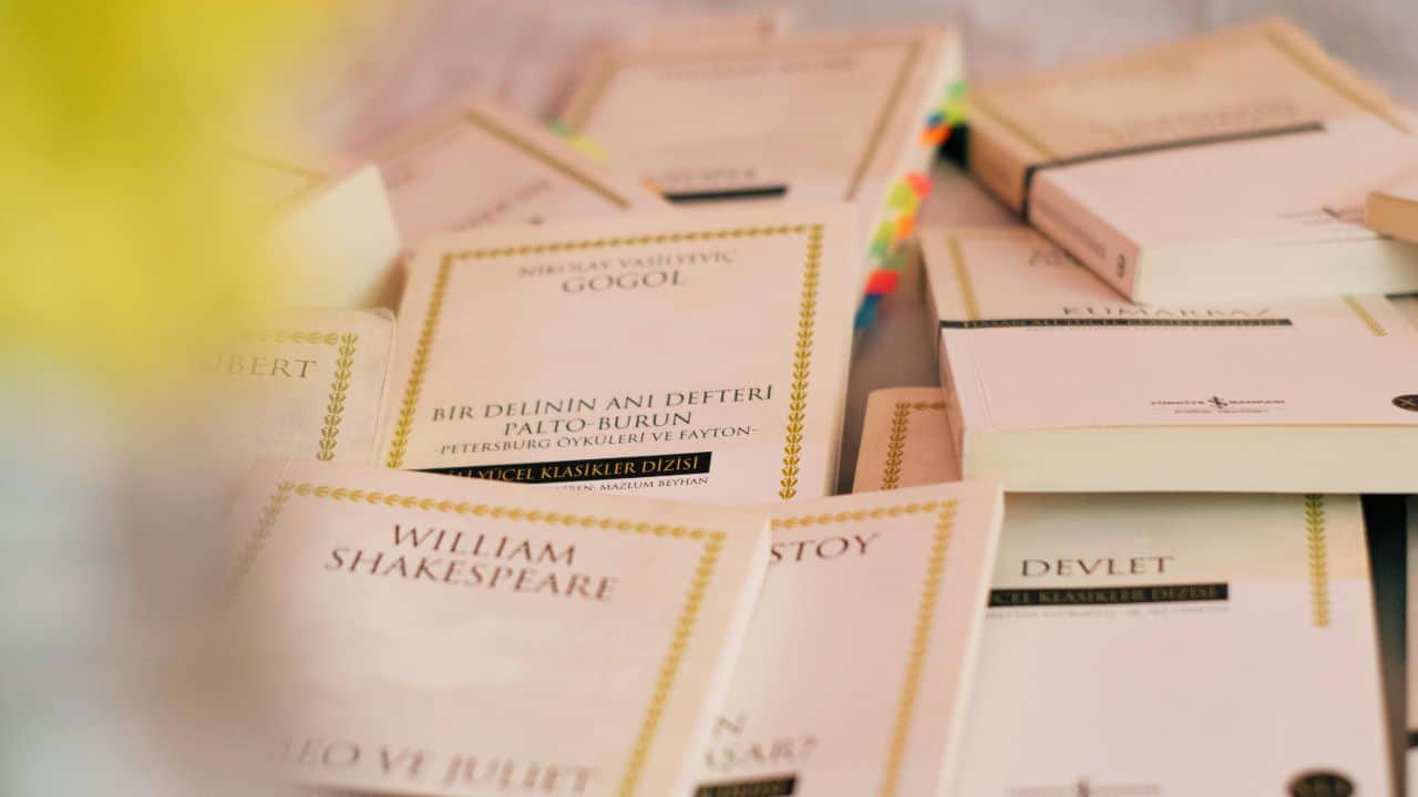 Alasan Buku Fisik Masih Menjadi Pilihan di Era Digital